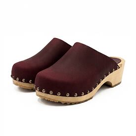 Dames anatomische klompen met nieten, rood