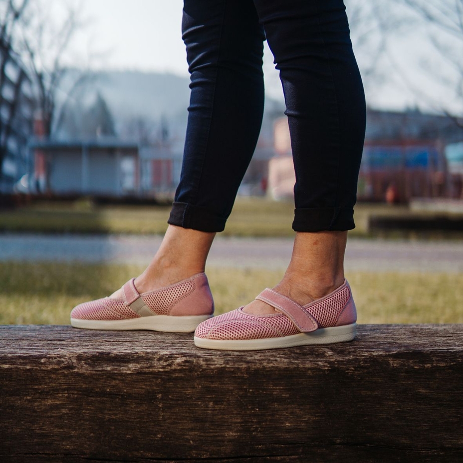 Dames comfort ballerina's met klittenband roze