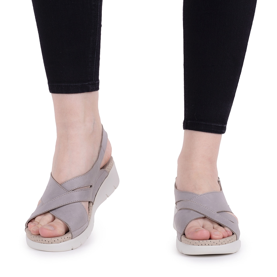 Dames lederen sandalen ”Amanda” beige